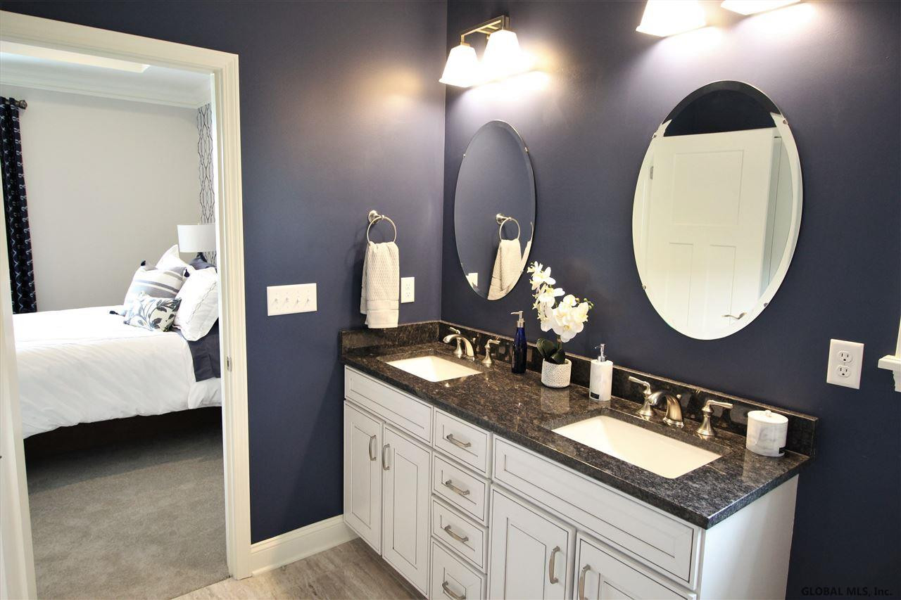 21 Wyatt's Way Clifton Park NY 12065