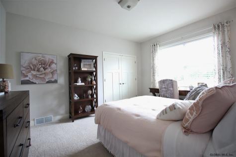21 Wyatt's Way Clifton Park NY 12065