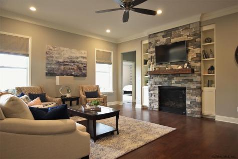 21 Wyatt's Way Clifton Park NY 12065