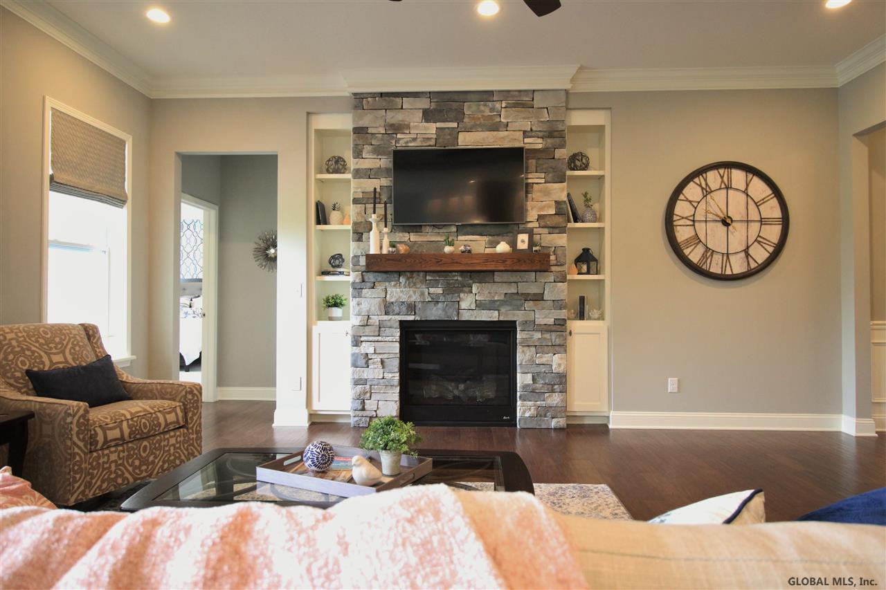 21 Wyatt's Way Clifton Park NY 12065