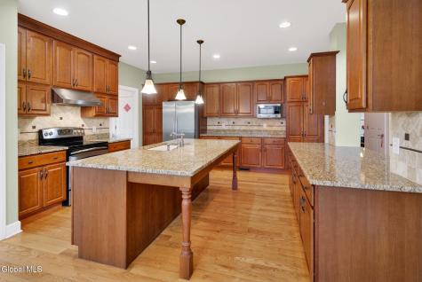 9 Lockwood Place Watervliet NY 12189