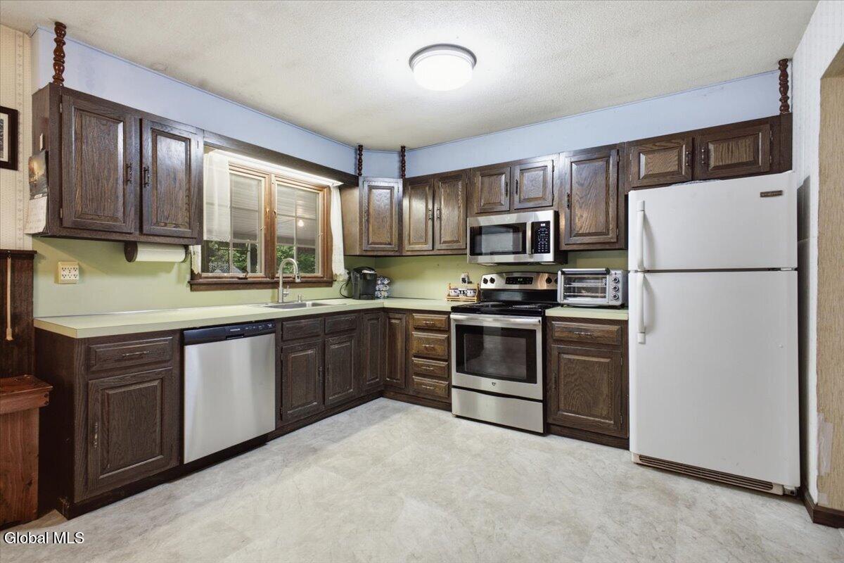 25 Thornberry Drive Glens Falls NY 12801