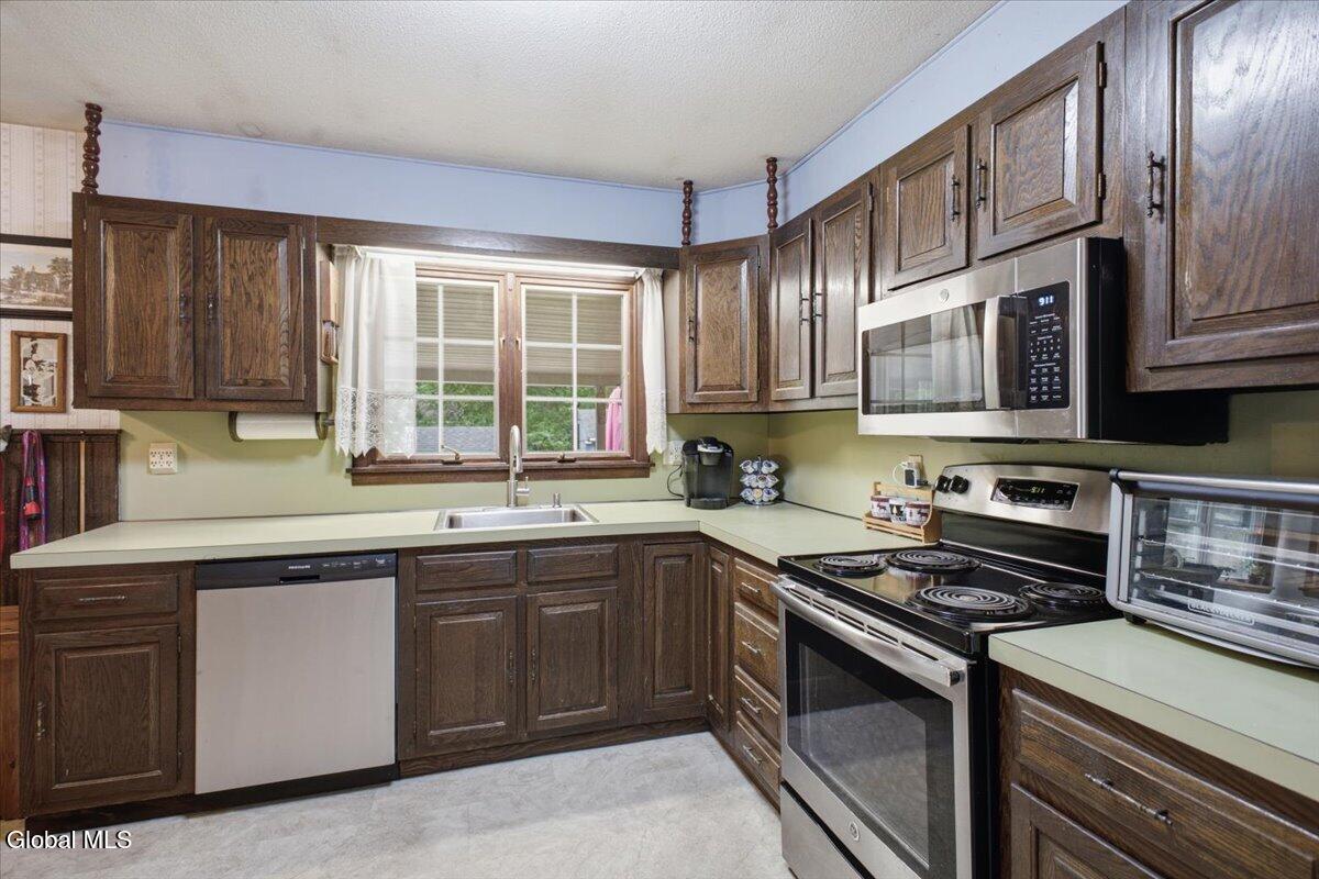 25 Thornberry Drive Glens Falls NY 12801