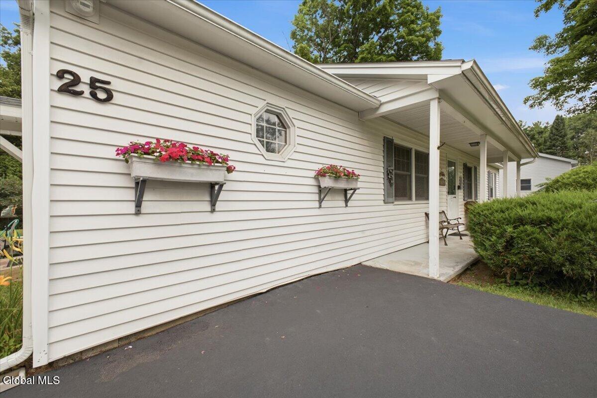 25 Thornberry Drive Glens Falls NY 12801