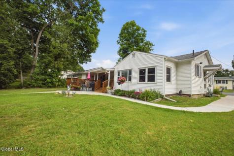 25 Thornberry Drive Glens Falls NY 12801
