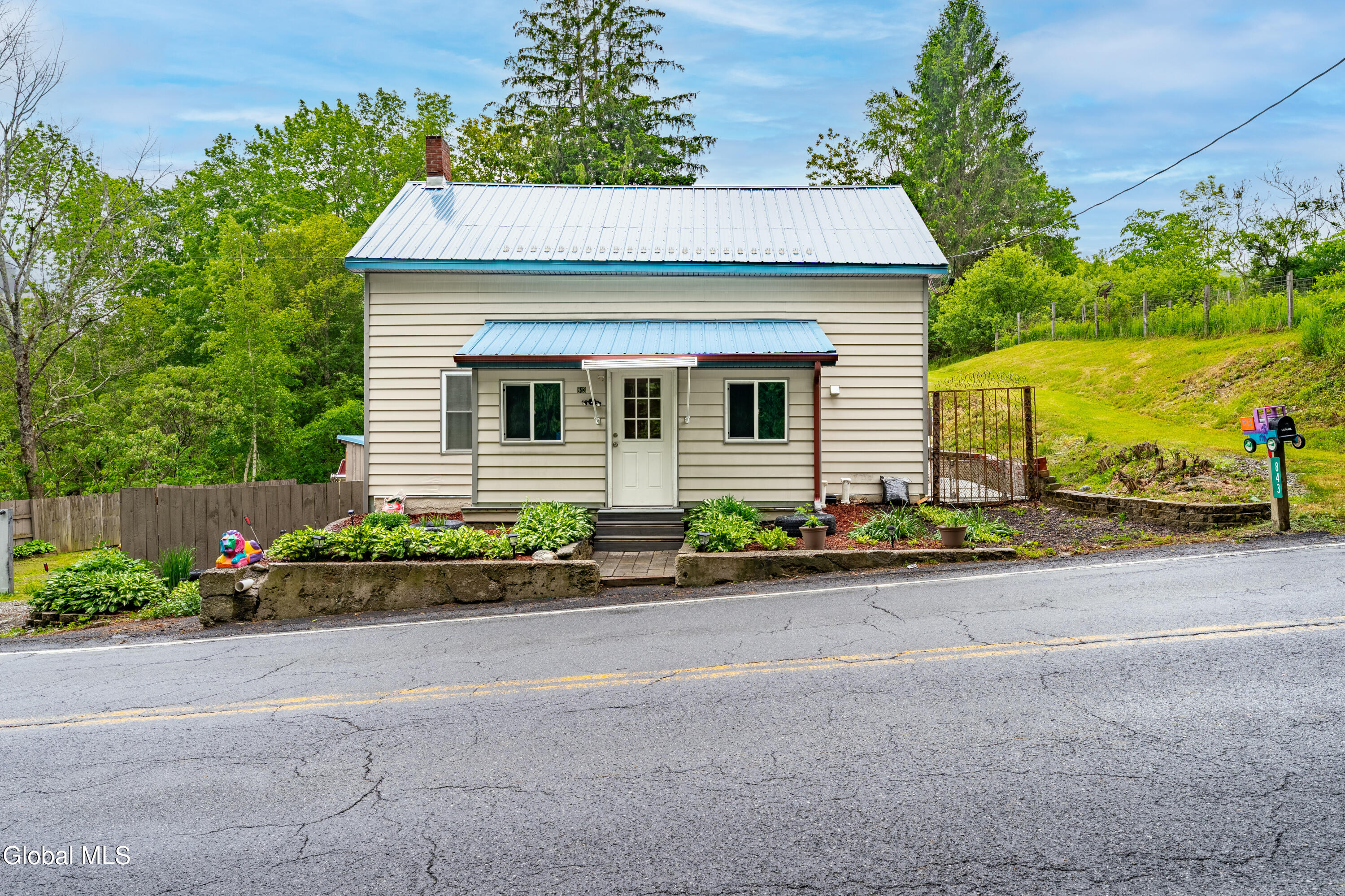 843 New York 43 Stephentown NY 12168