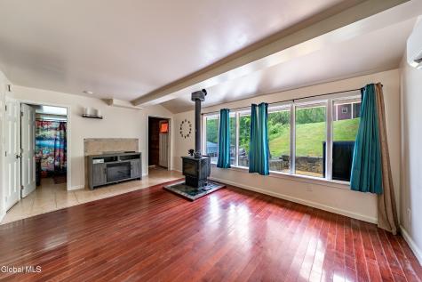 843 New York 43 Stephentown NY 12168