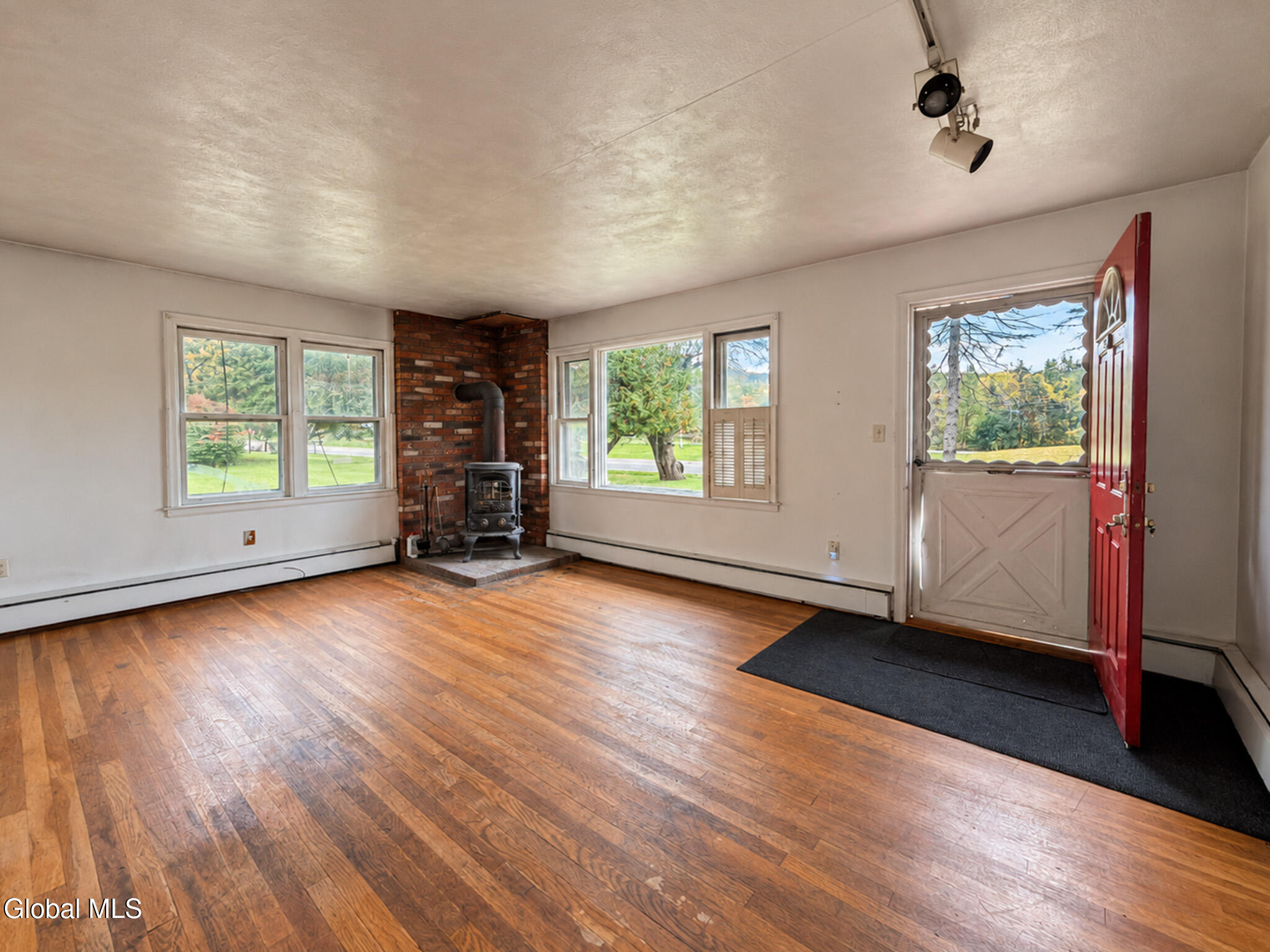 3753 County Route 51 Hannacroix NY 12087
