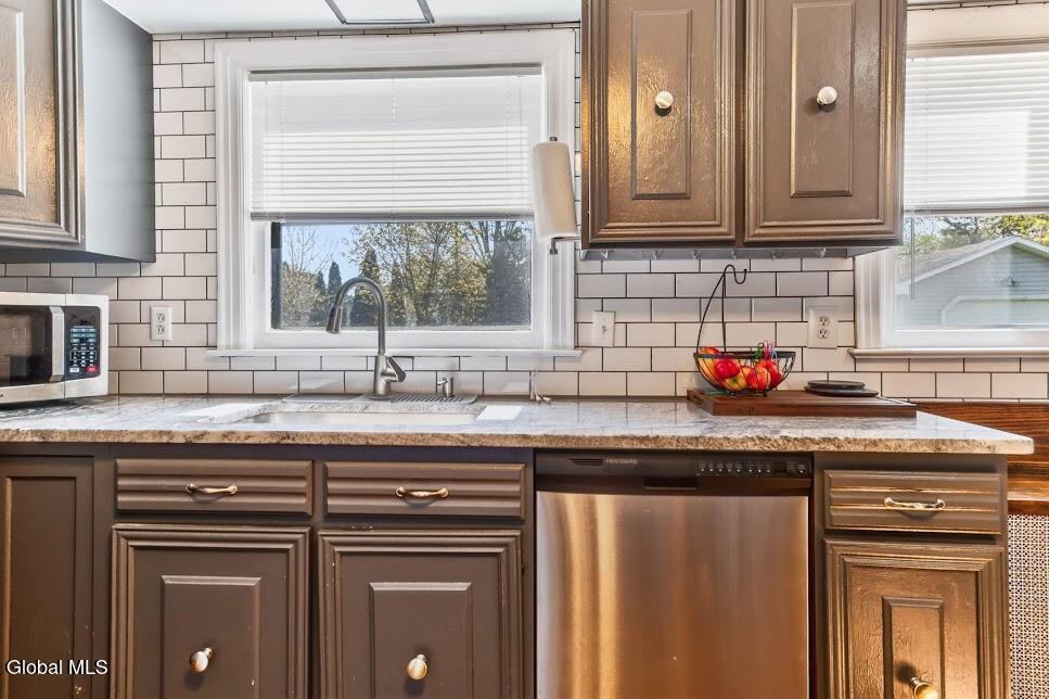 2522 Van Dyke Avenue Rotterdam NY 12306