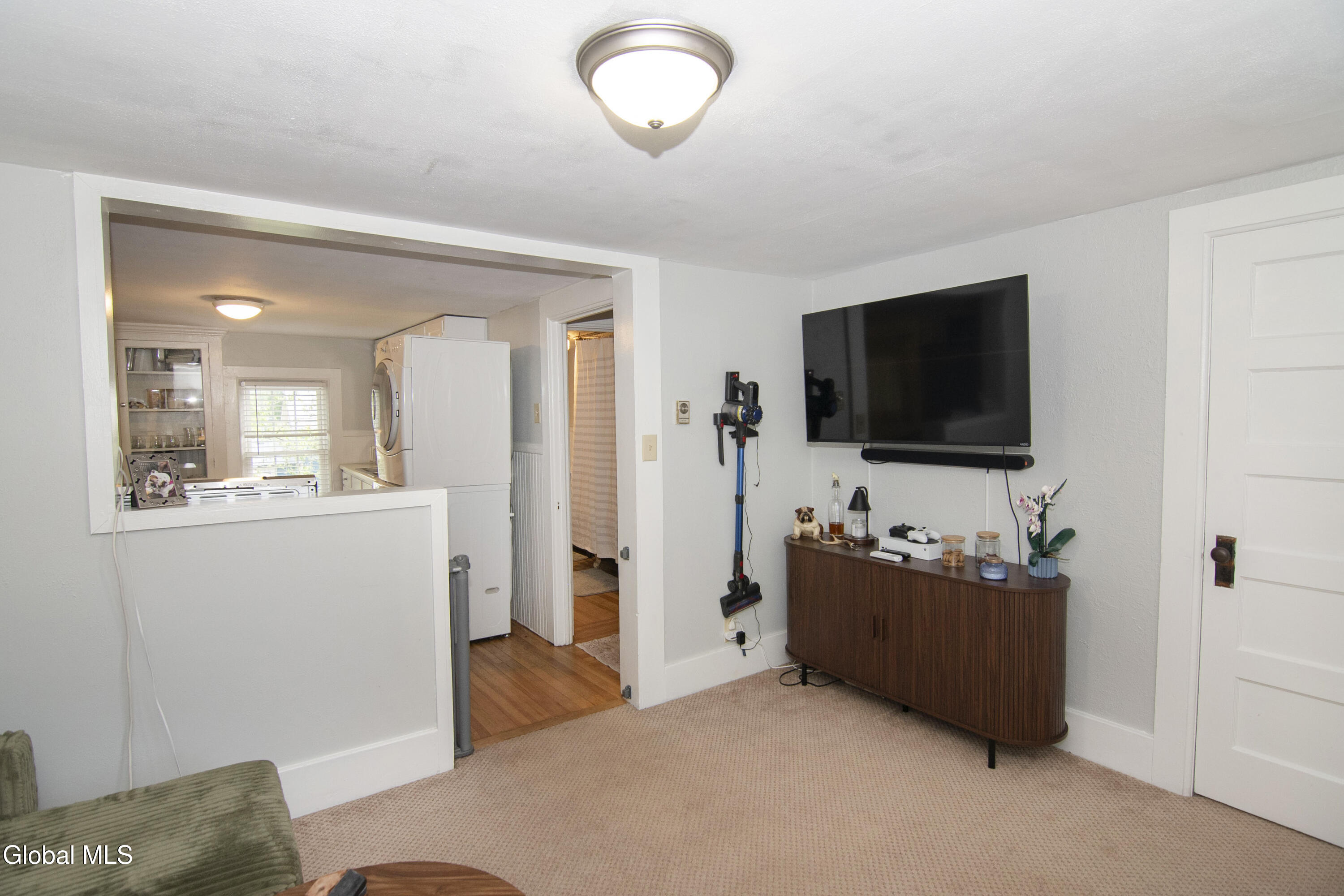 24 Walnut Street Saratoga Springs NY 12866