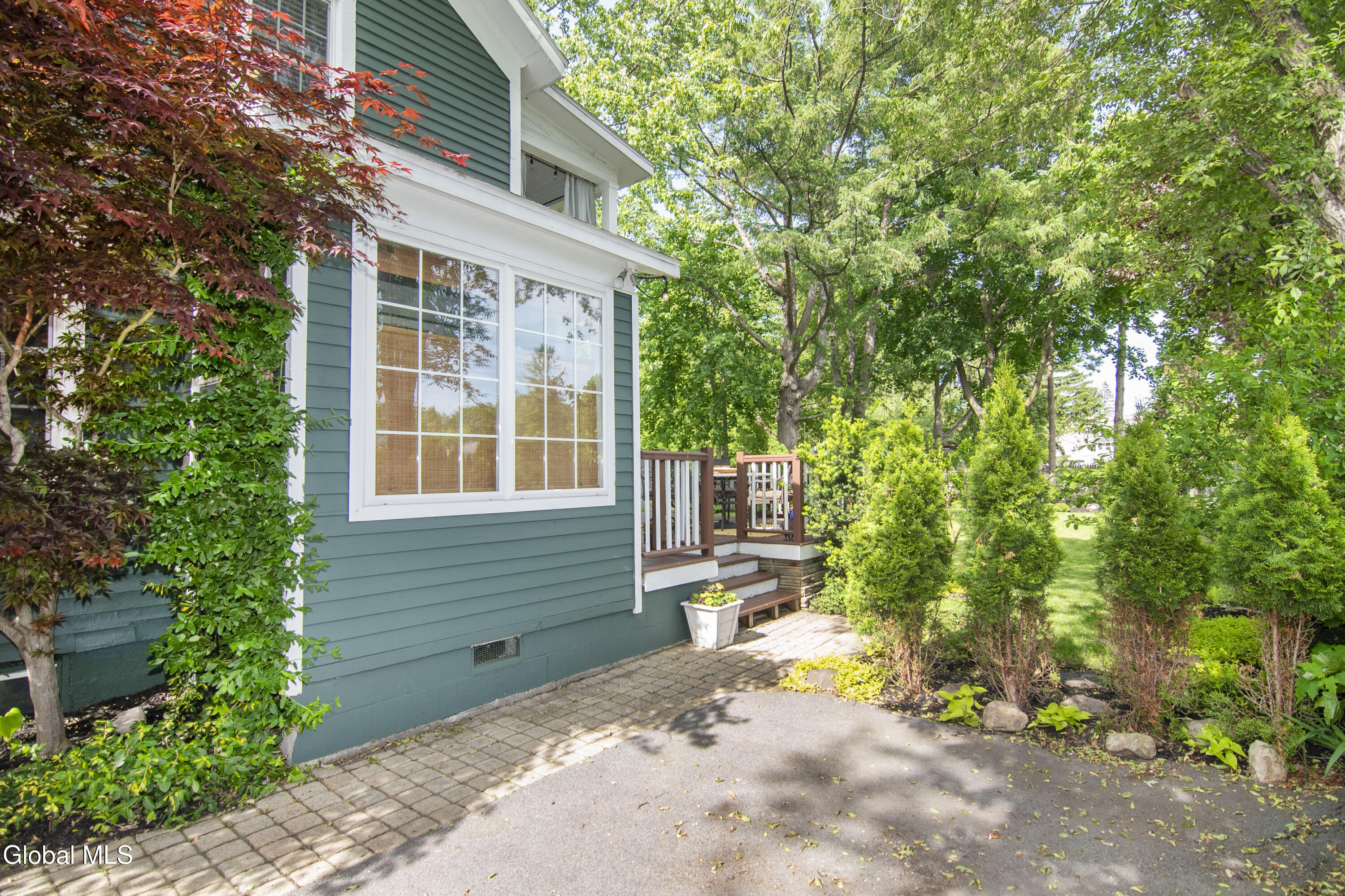24 Walnut Street Saratoga Springs NY 12866