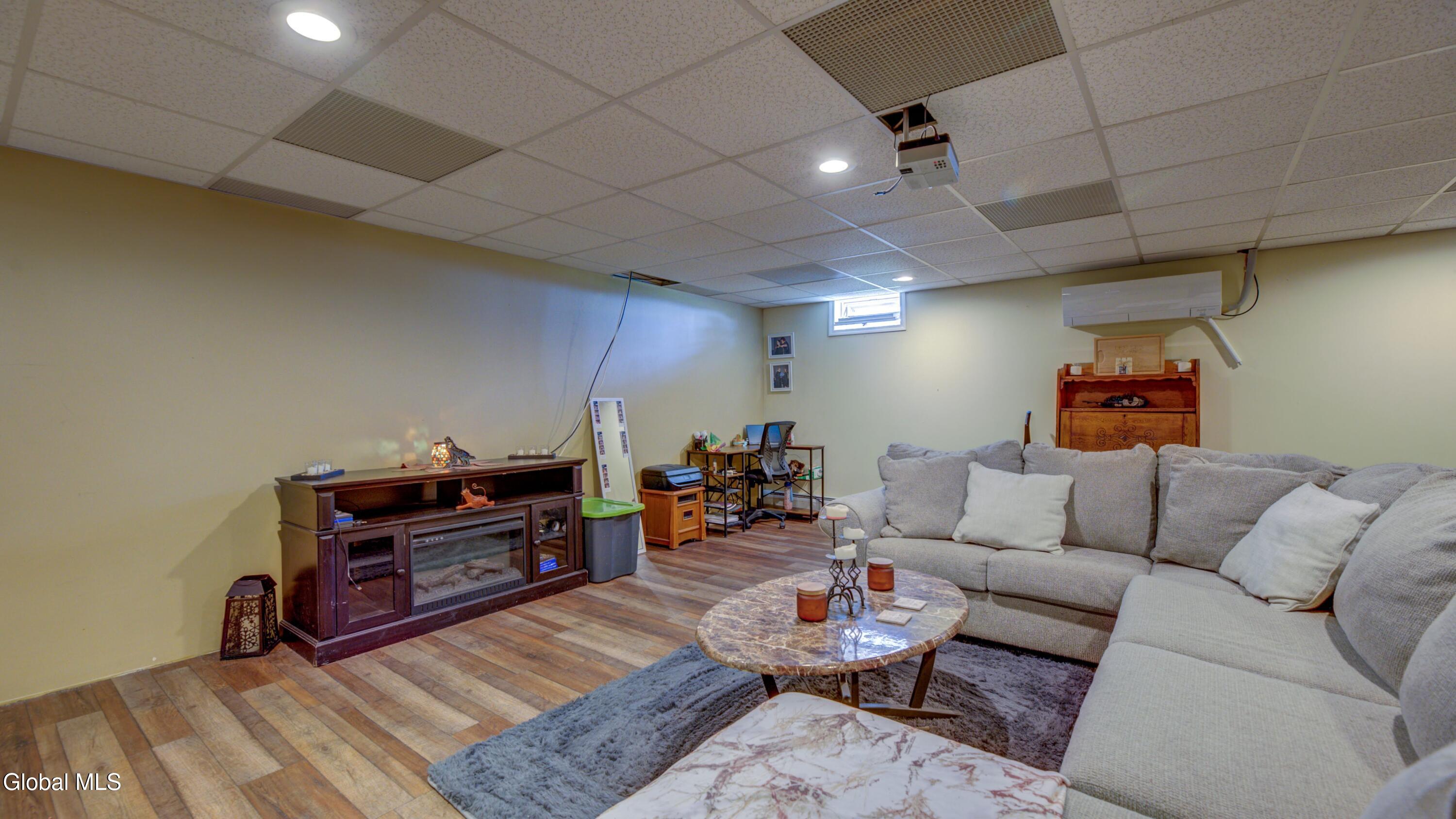 391 Sager Road Amsterdam NY 12010