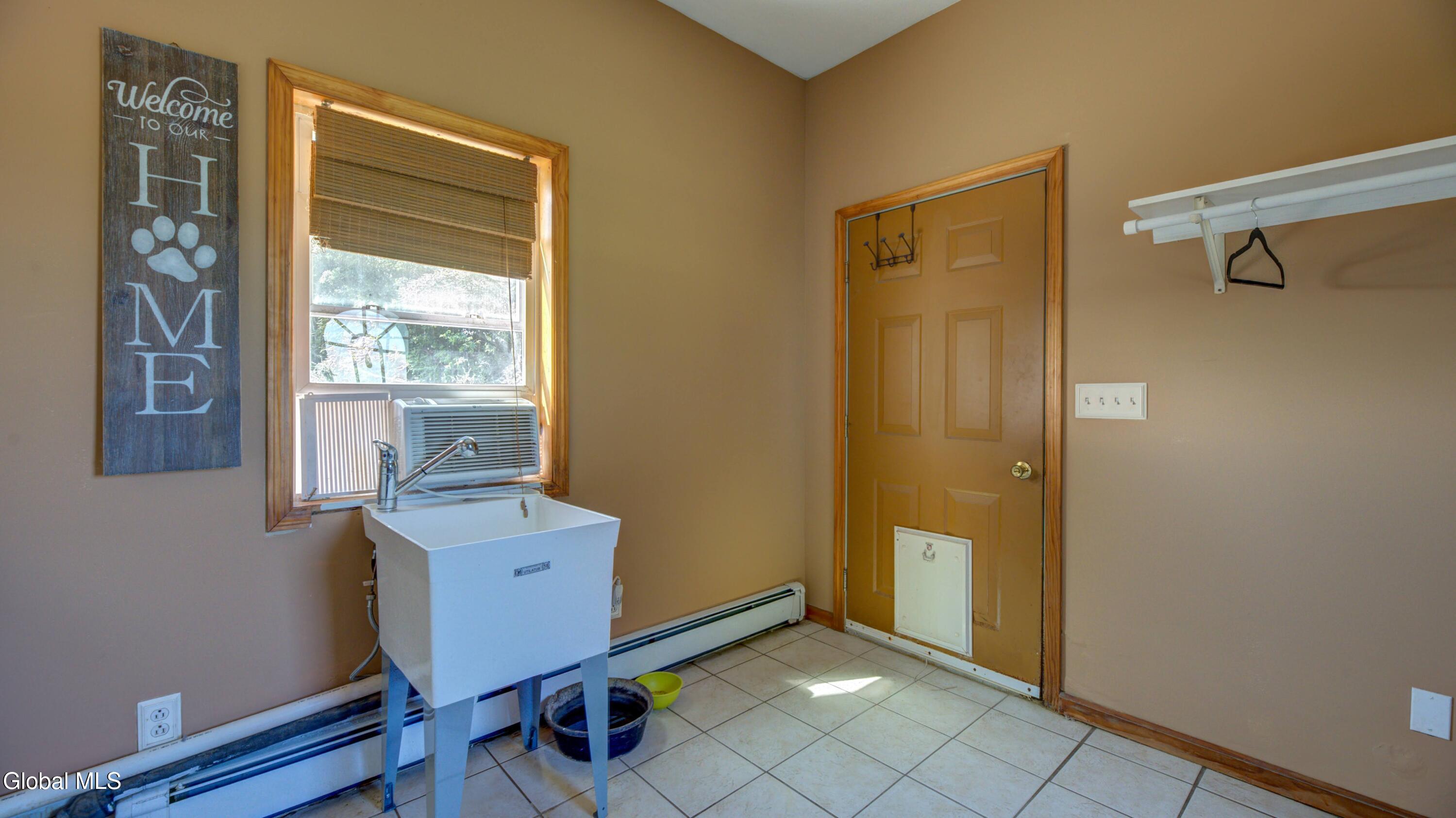 391 Sager Road Amsterdam NY 12010