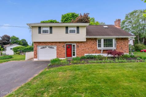 11 Sparton Lane Ballston Lake NY 12019