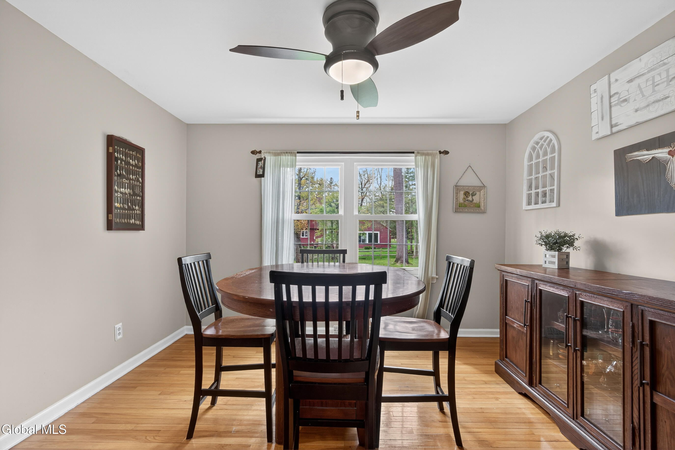 4 Concord Road Glenmont NY 12077