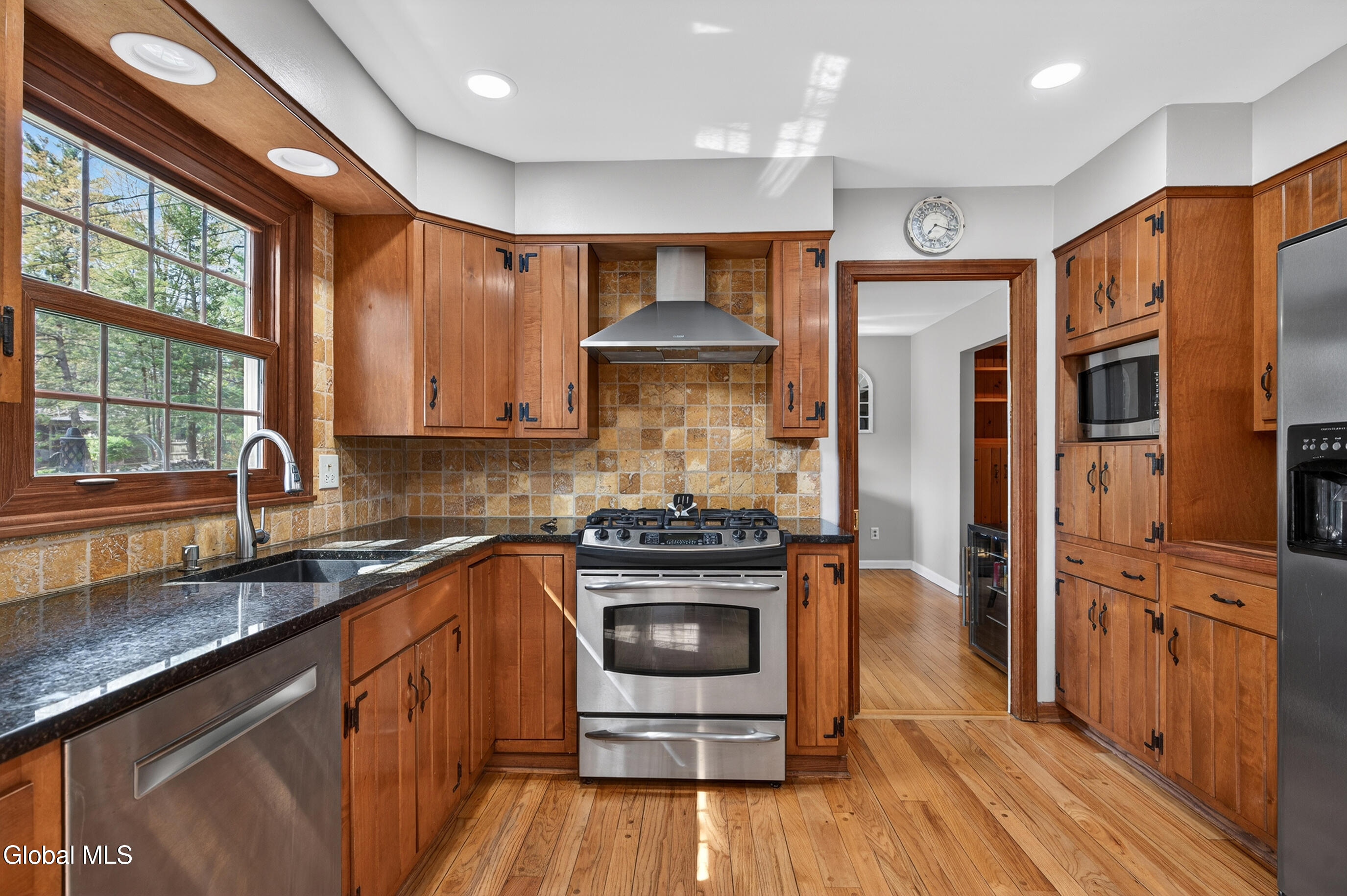 4 Concord Road Glenmont NY 12077
