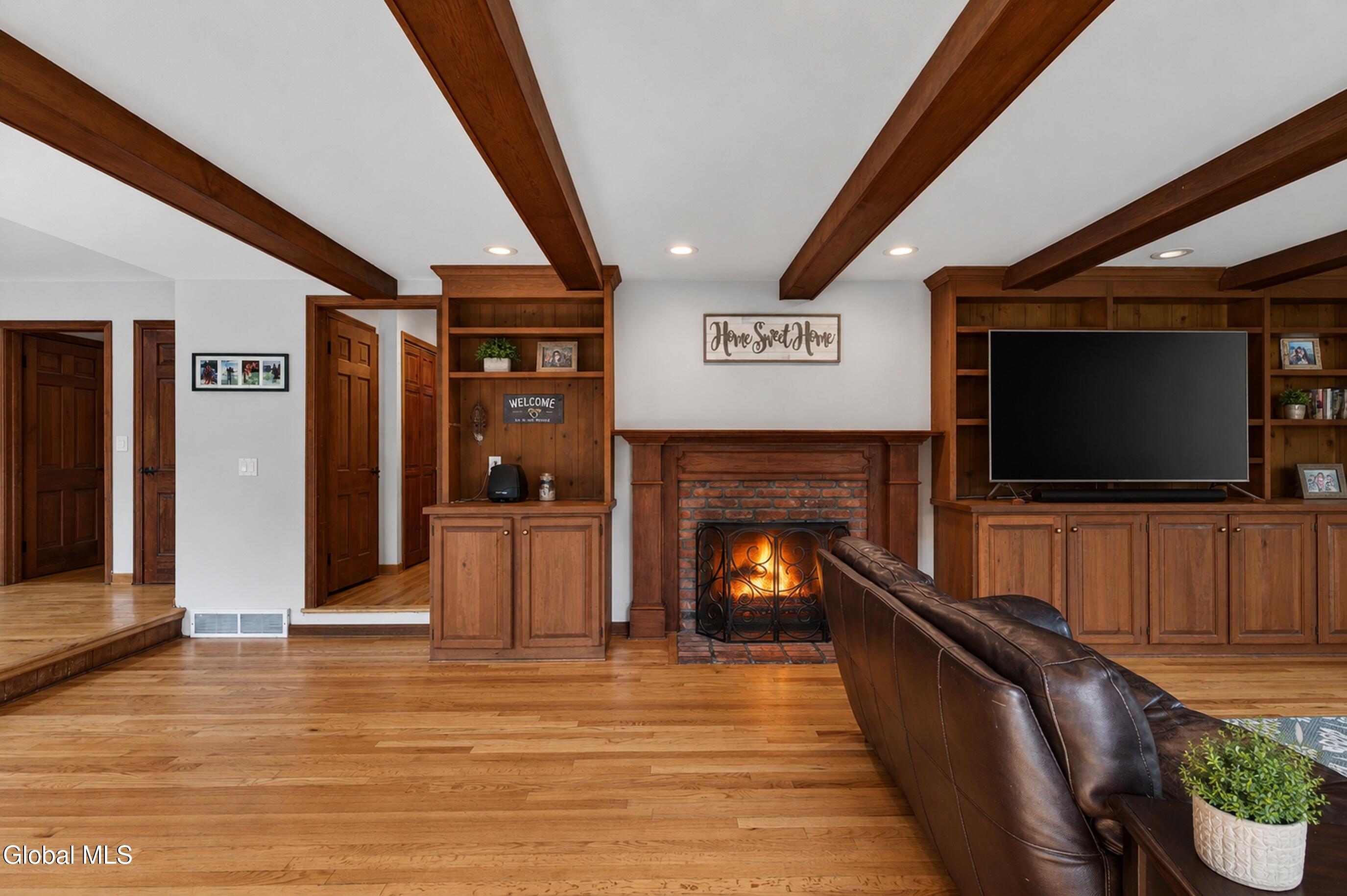 4 Concord Road Glenmont NY 12077