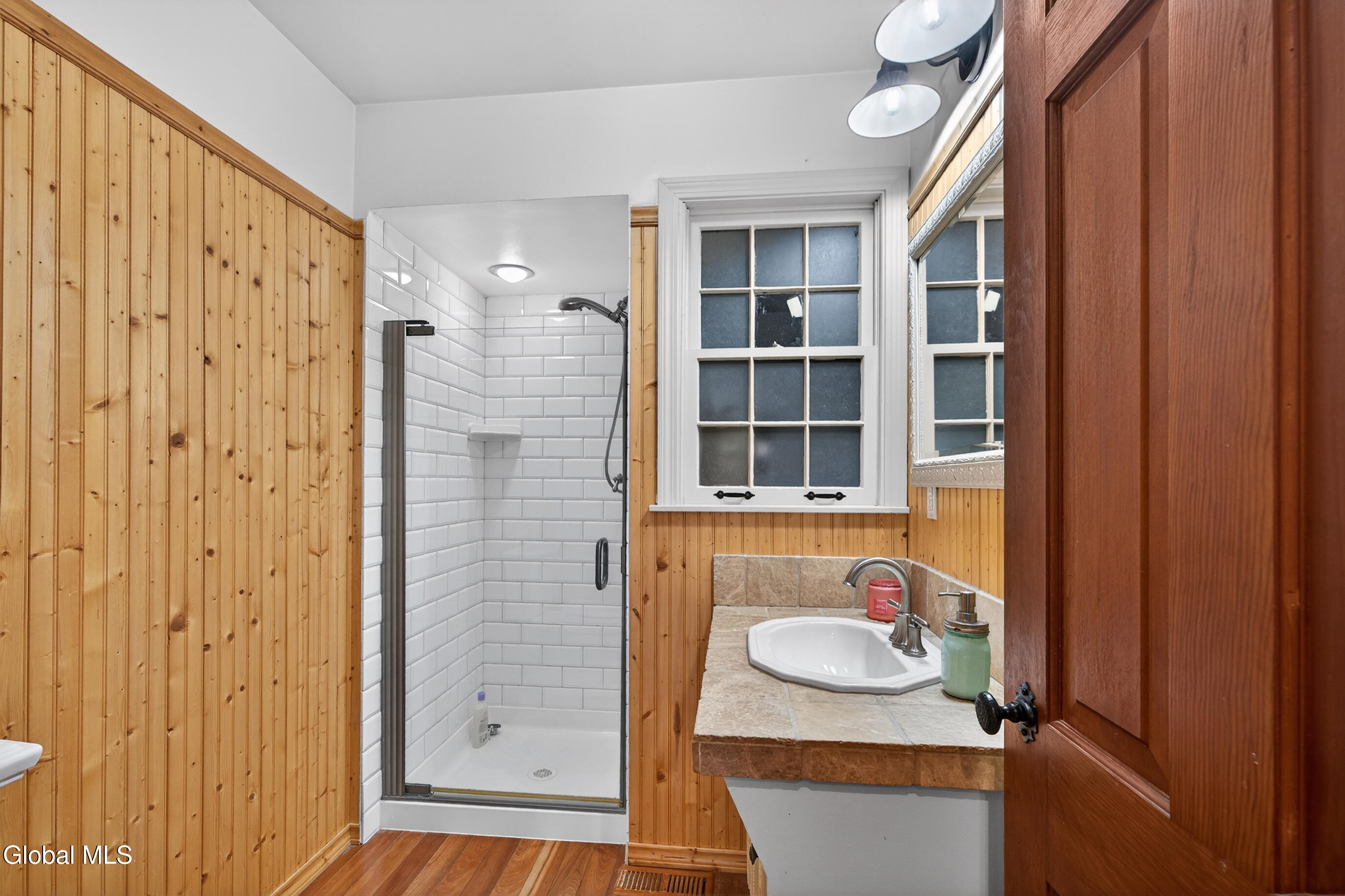 4 Concord Road Glenmont NY 12077