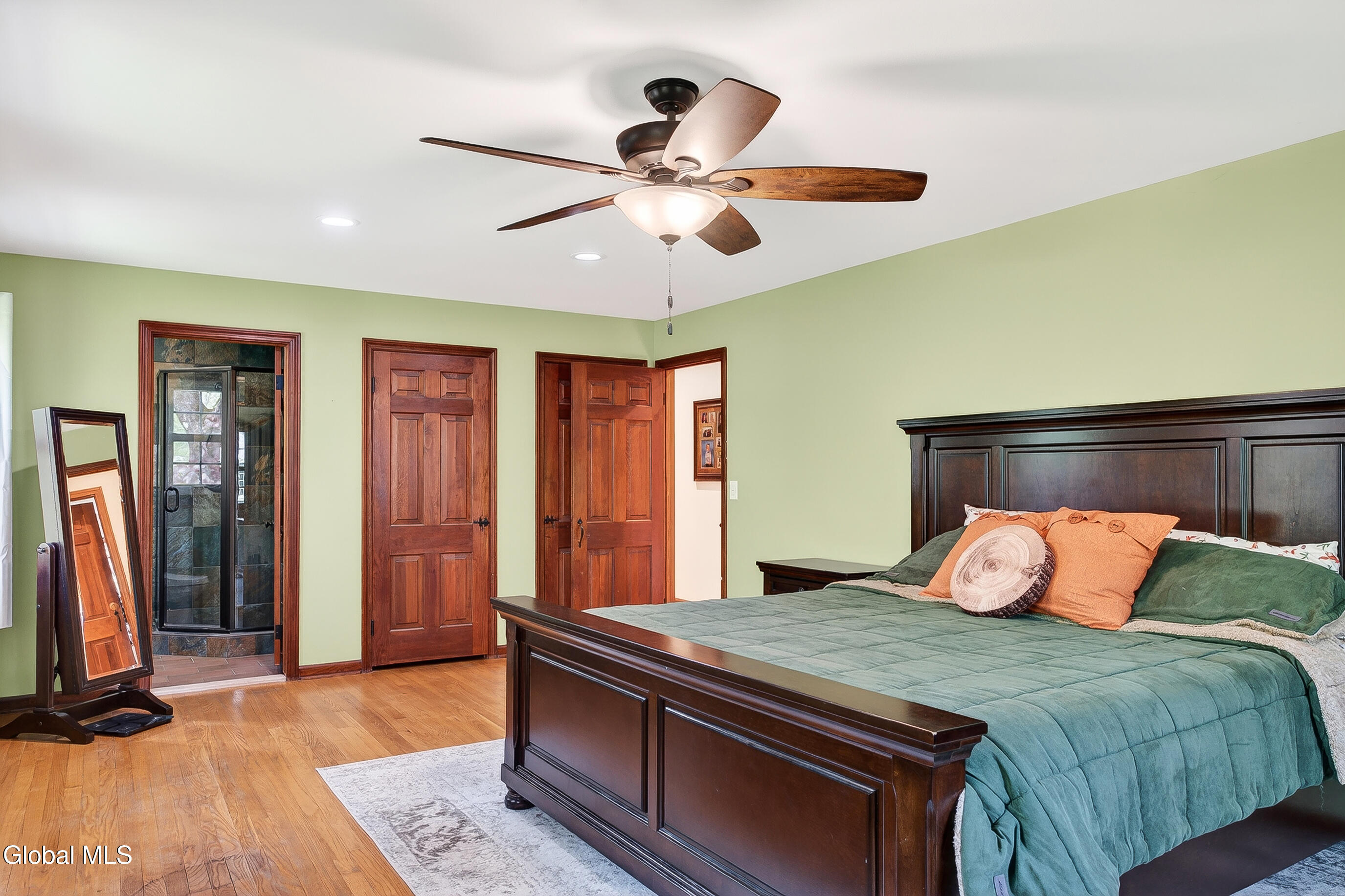 4 Concord Road Glenmont NY 12077