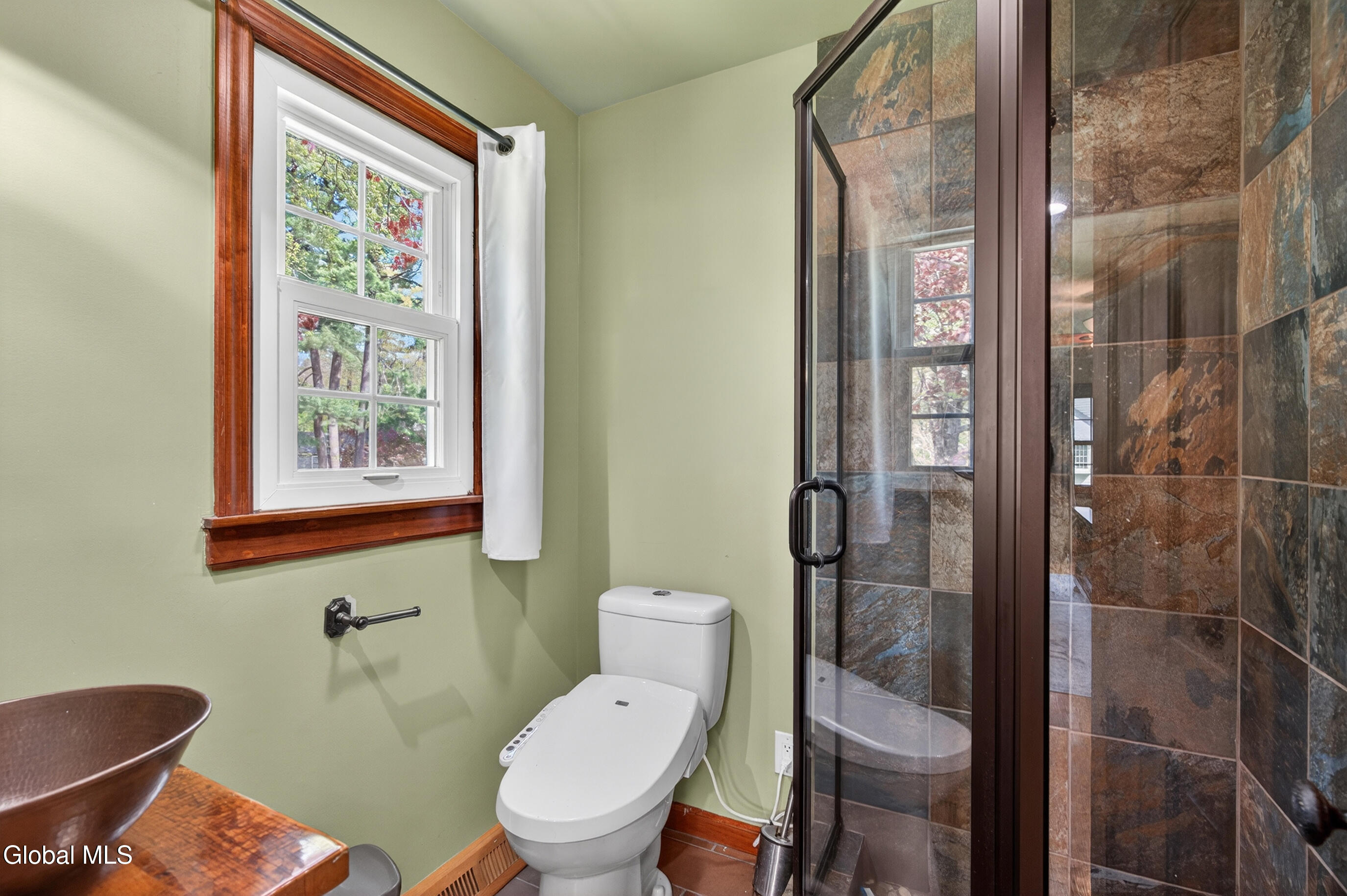 4 Concord Road Glenmont NY 12077