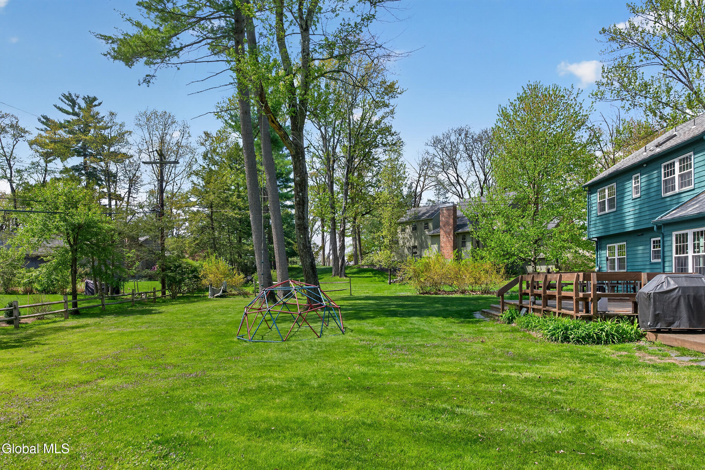 4 Concord Road Glenmont NY 12077