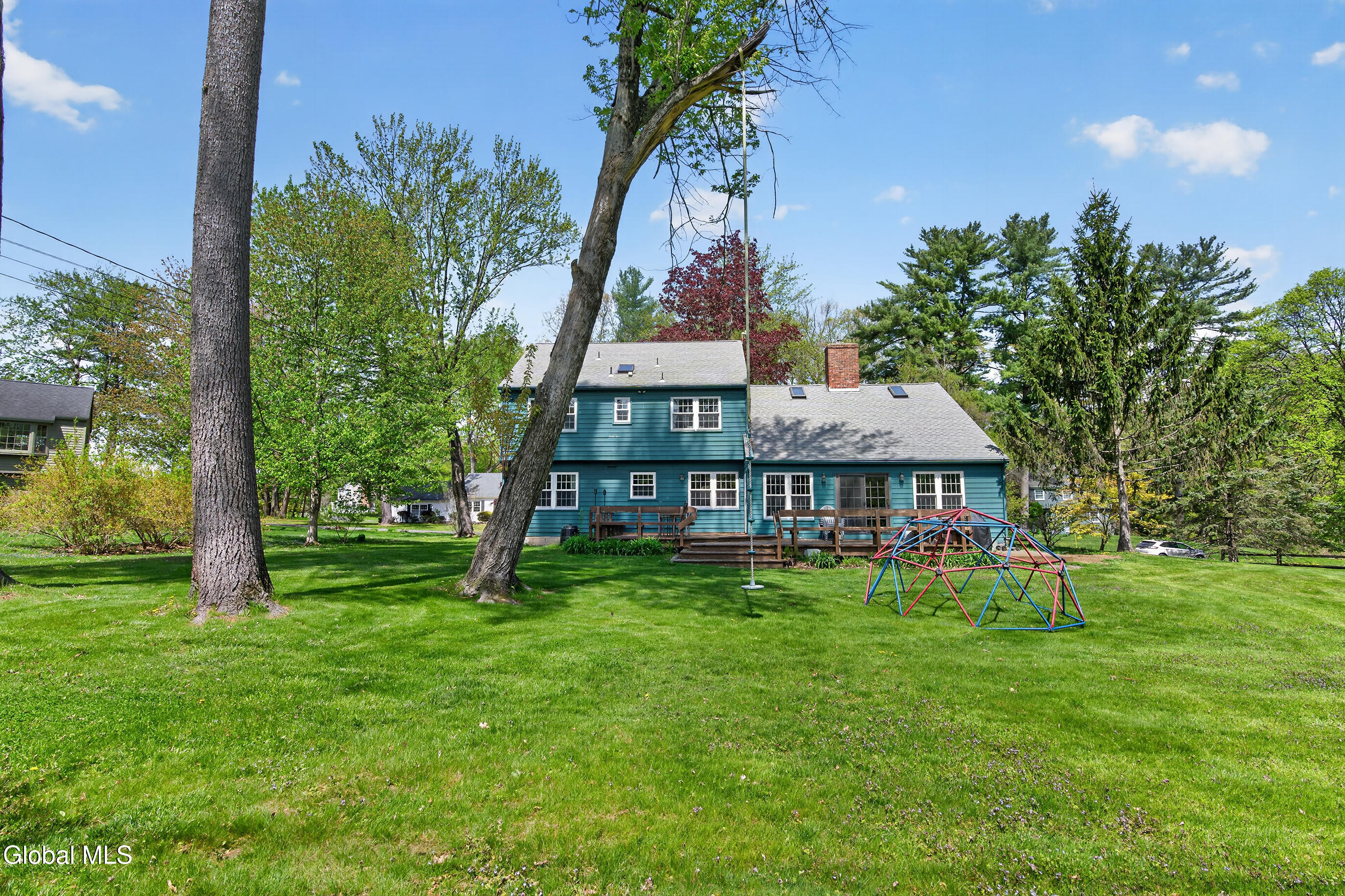 4 Concord Road Glenmont NY 12077