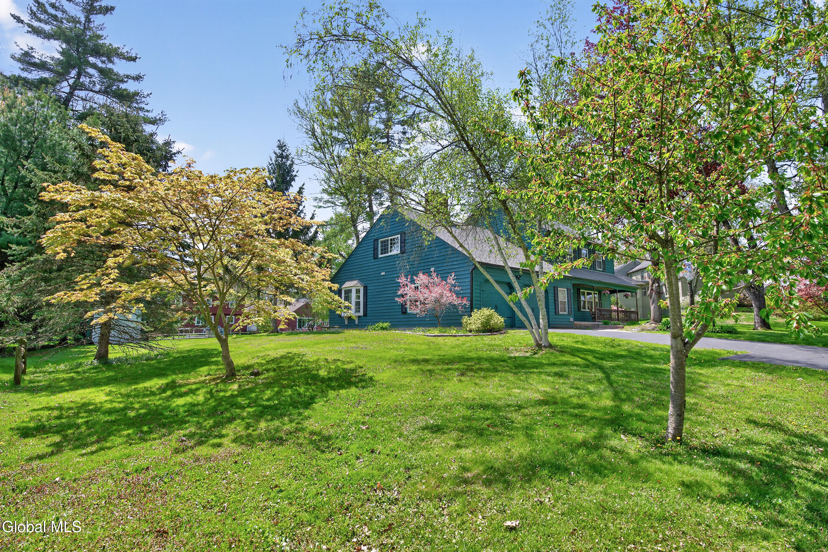 4 Concord Road Glenmont NY 12077