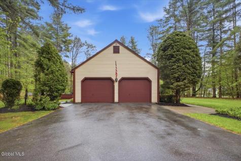 18 Revere Road Queensbury NY 12804
