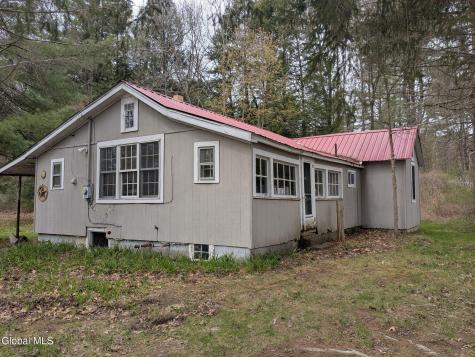 16 Louden Road Saratoga Springs NY 12866