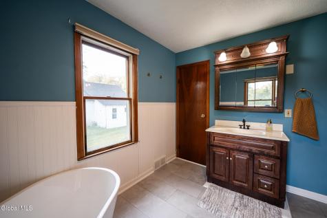 196 Meadowbrook Road Queensbury NY 12804