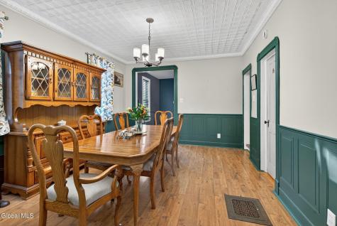 54 Vley Road Scotia NY 12302
