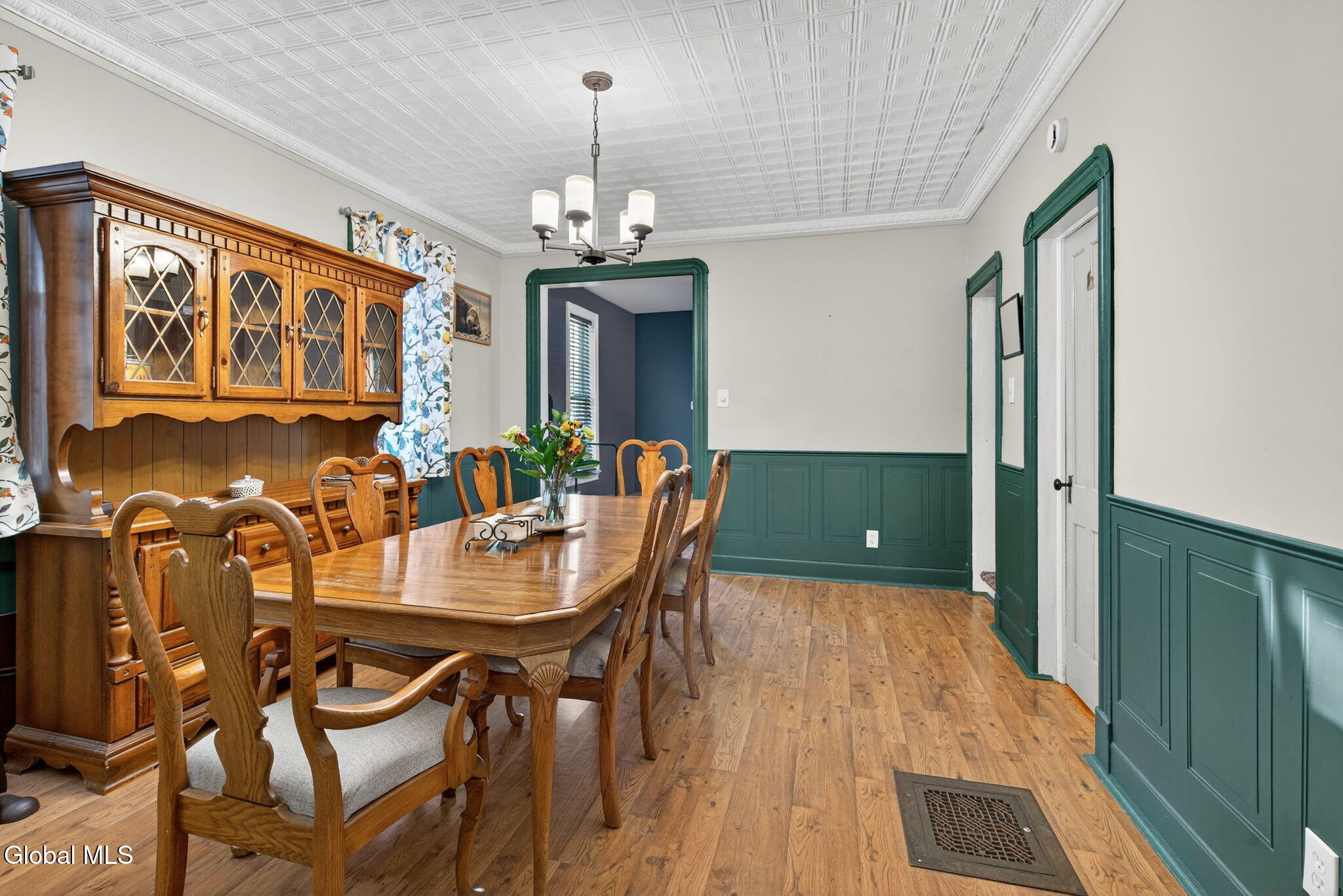 54 Vley Road Scotia NY 12302