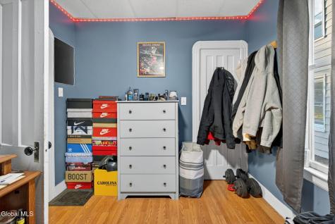 54 Vley Road Scotia NY 12302