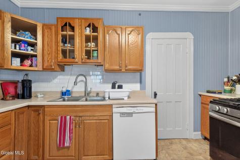 54 Vley Road Scotia NY 12302