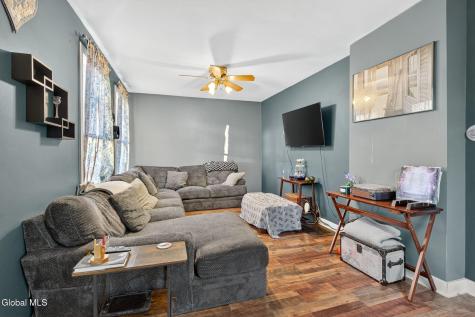 54 Vley Road Scotia NY 12302