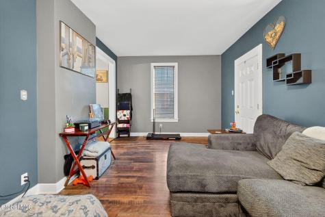 54 Vley Road Scotia NY 12302