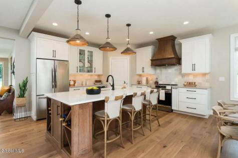 12 Scarlet Street Clifton Park NY 12065