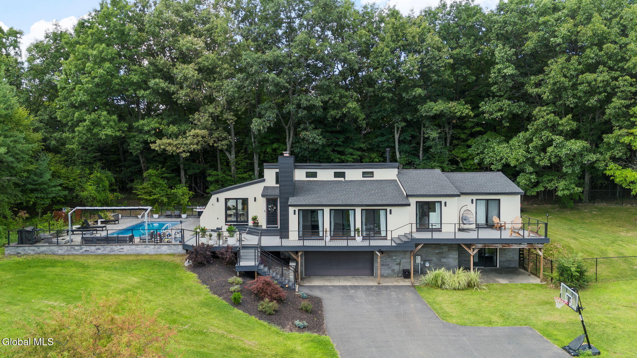 109 Wilrose Lane Troy NY 12180