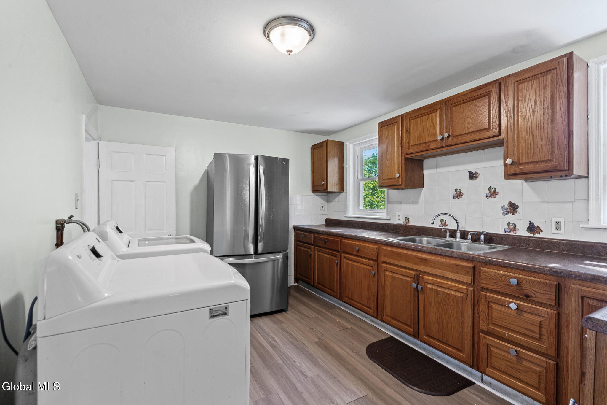 1047 Bridge Street Schenectady NY 12303