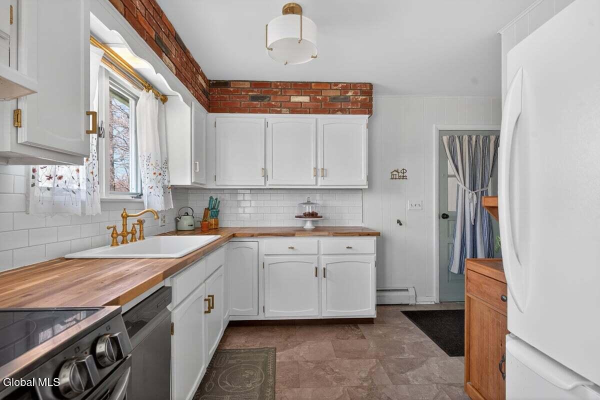 720 Mac Elroy Road Ballston Lake NY 12019