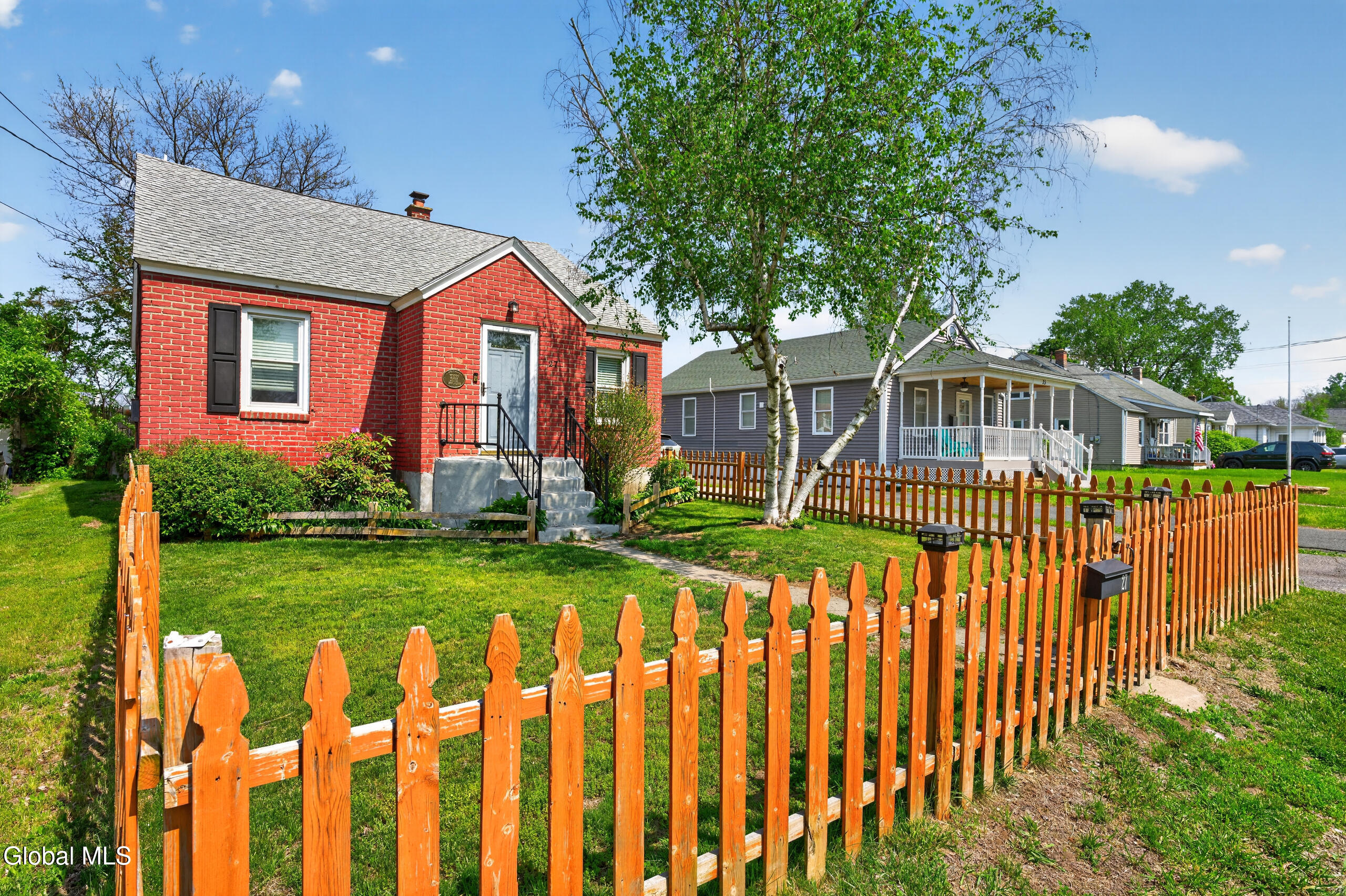 27 Highland Avenue Colonie NY 12205