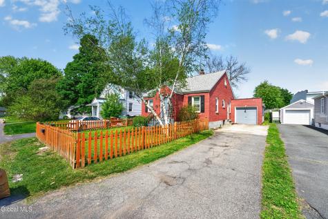 27 Highland Avenue Colonie NY 12205