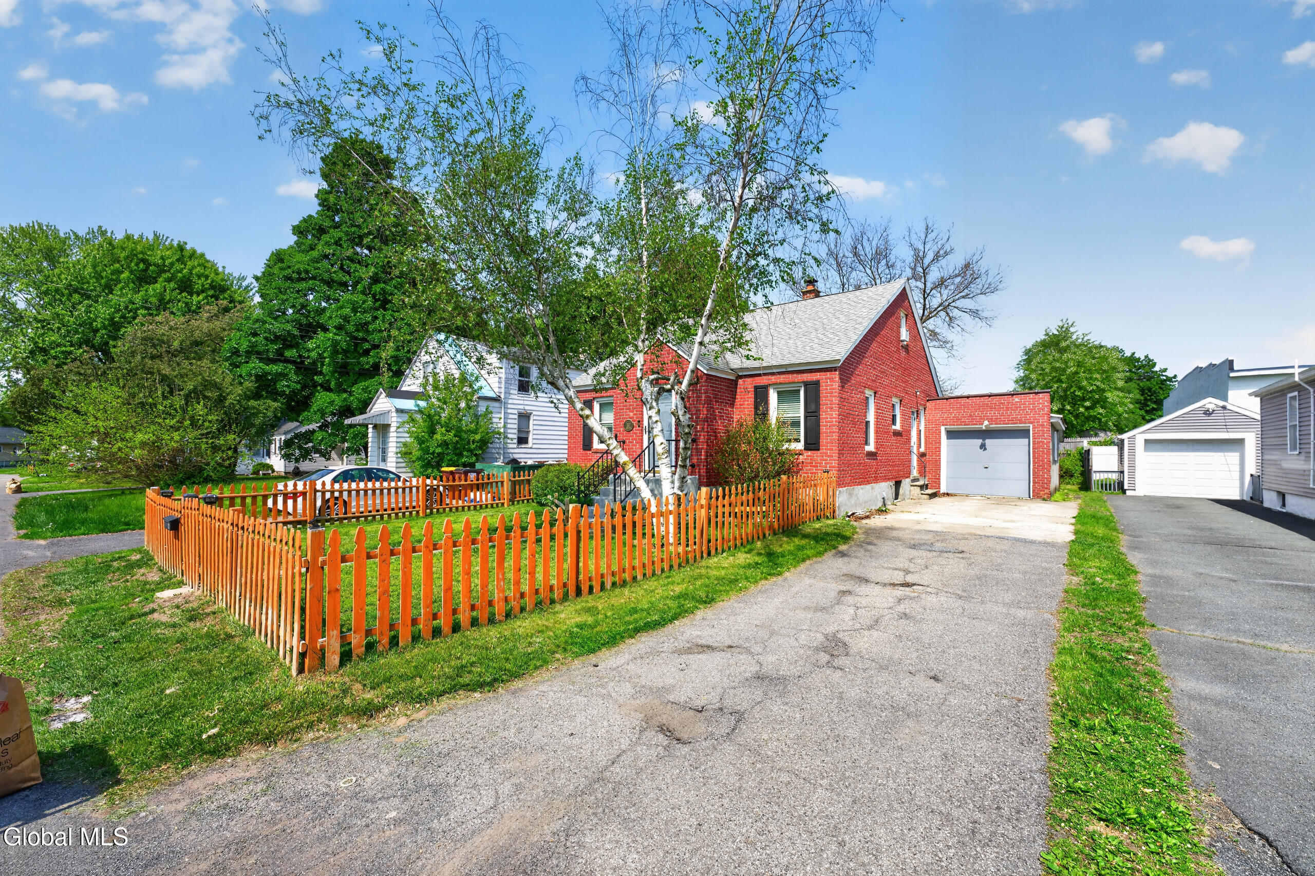 27 Highland Avenue Colonie NY 12205