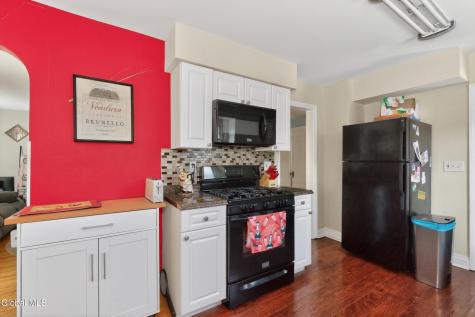 27 Highland Avenue Colonie NY 12205