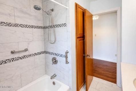 3270 Mcdonald Avenue Schenectady NY 12304