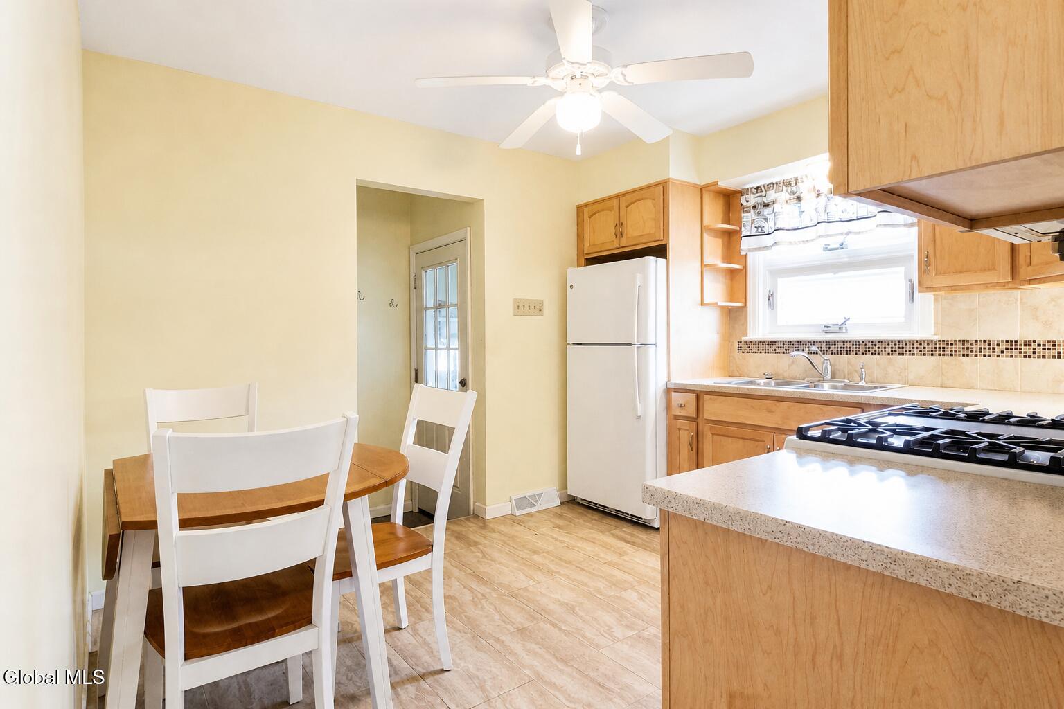 3270 Mcdonald Avenue Schenectady NY 12304