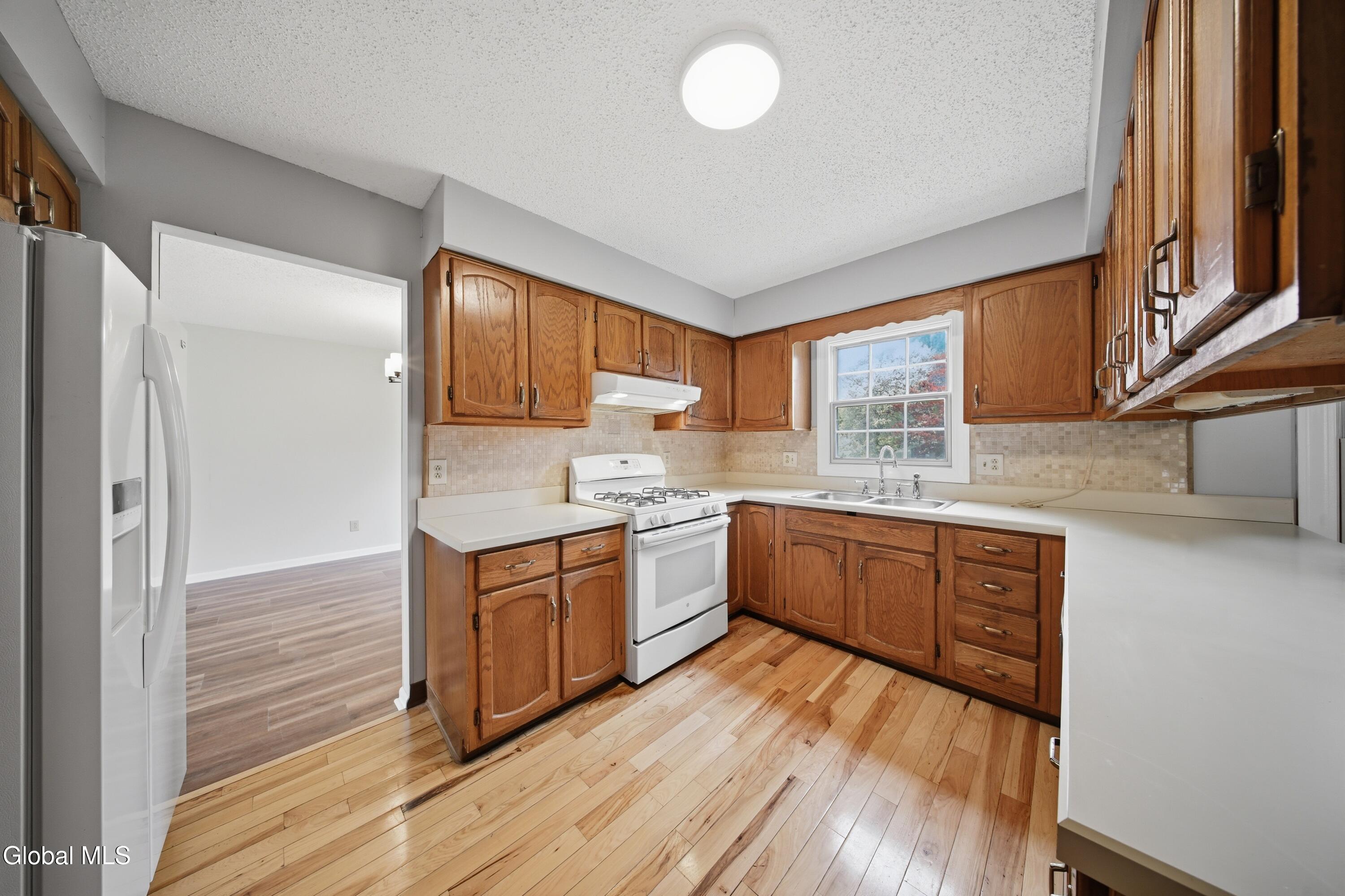 60 Aspen Circle Albany NY 12208
