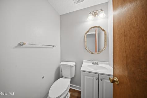 60 Aspen Circle Albany NY 12208