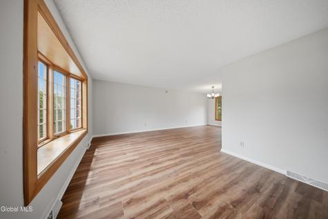 60 Aspen Circle Albany NY 12208