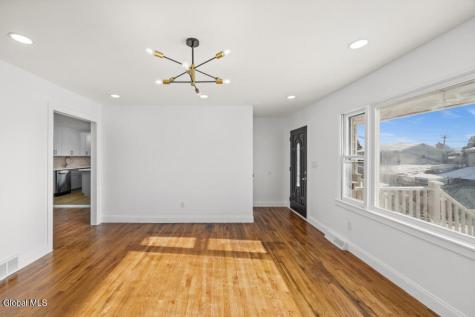 22 Verdi Boulevard Colonie NY 12110